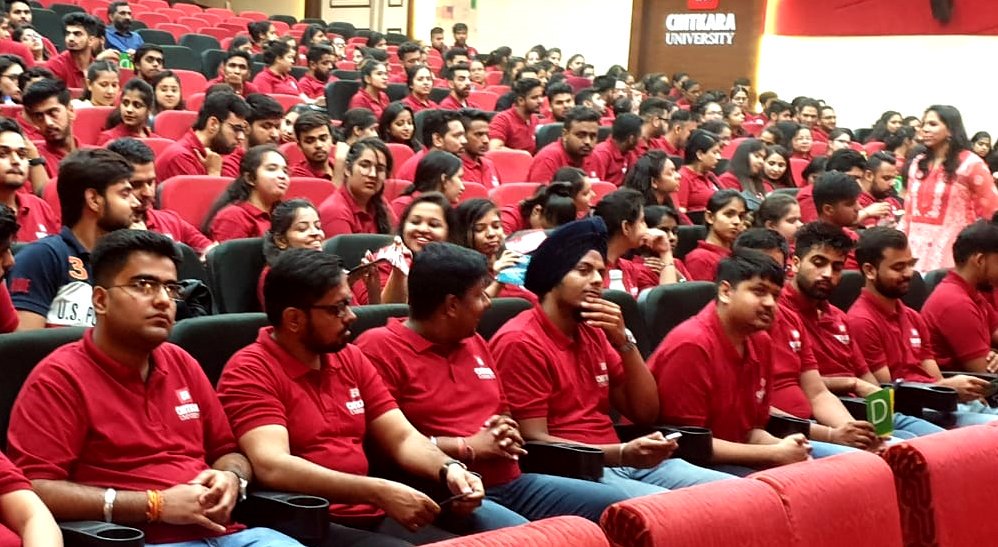 ChitkaraU's tweet photo. Mr. Kevin Moore, Global Head, Chartered Institute of Securities &amp; Investment, UK; was invited to speak with #MBA students (1st Year, Batch 2019) of #Chitkara #Business #School; during a special session organised on 'Ethics in Business'. 
#Orientation2019 https://t.co/L4Iaft2UWe