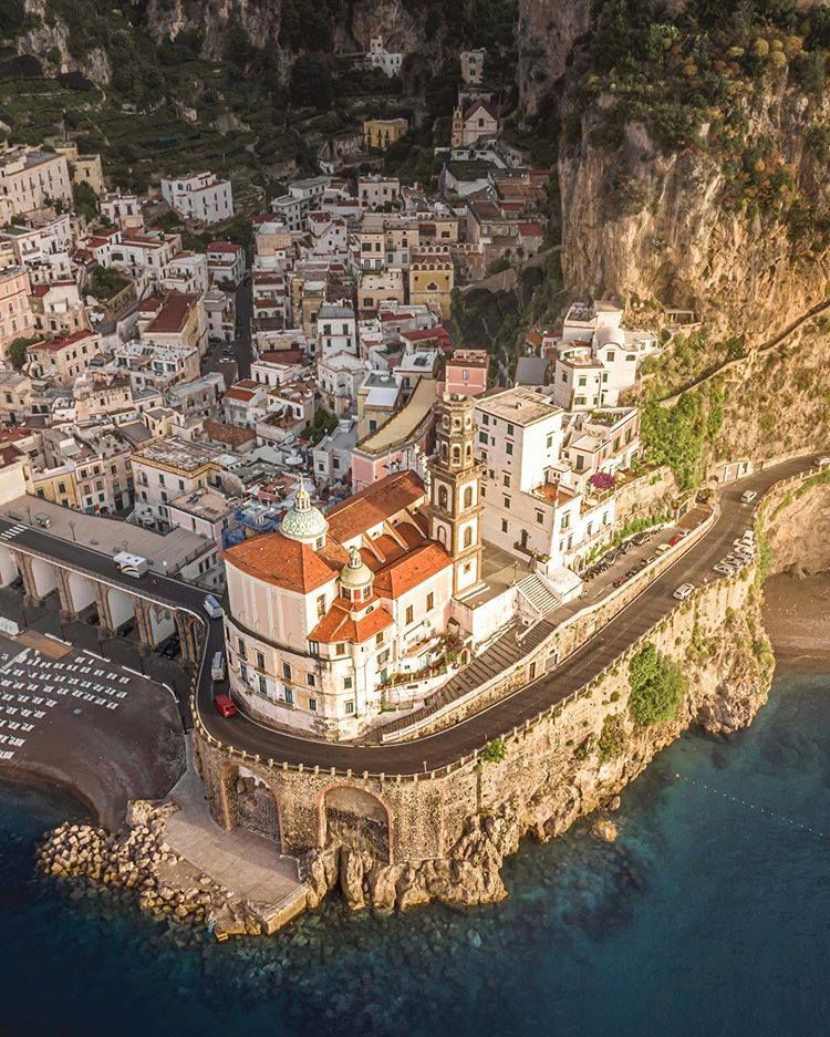 wayrtoo's tweet photo. Amalfi, Italy 🇮🇹🍝
#travel #travelphotography #photography #travelgram #photooftheday #wanderlust #travelblogger https://t.co/YugdgVZjUl