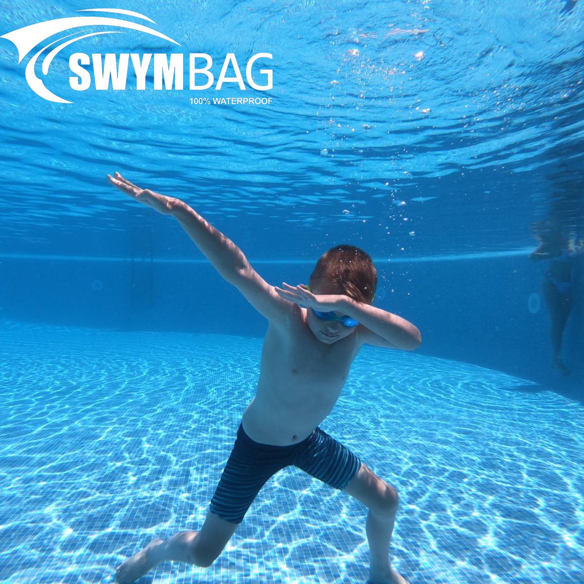 Use your phone as an underwater camera or take epic videos with your @swymbag 💦swymbags.com💦 #pool #beach #underwaterphotography #waterproof #watersports #swimming #underwaterlife #musthavebags #holidayessentials #travelgram #funinthesun