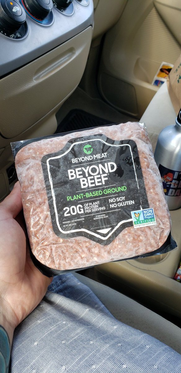 TheSquareEnix's tweet photo. Best plant-based ground beef thus far.
A little pricey so I'm hoping it becomes affordable in the near future. I support you, Beyond. But damn. π
#LessCruelty #LessEnvironmentalDamage #VeganAsAMotherFucker #VegansEatGrass #RabbitFood https://t.co/K0YeOHrfU9