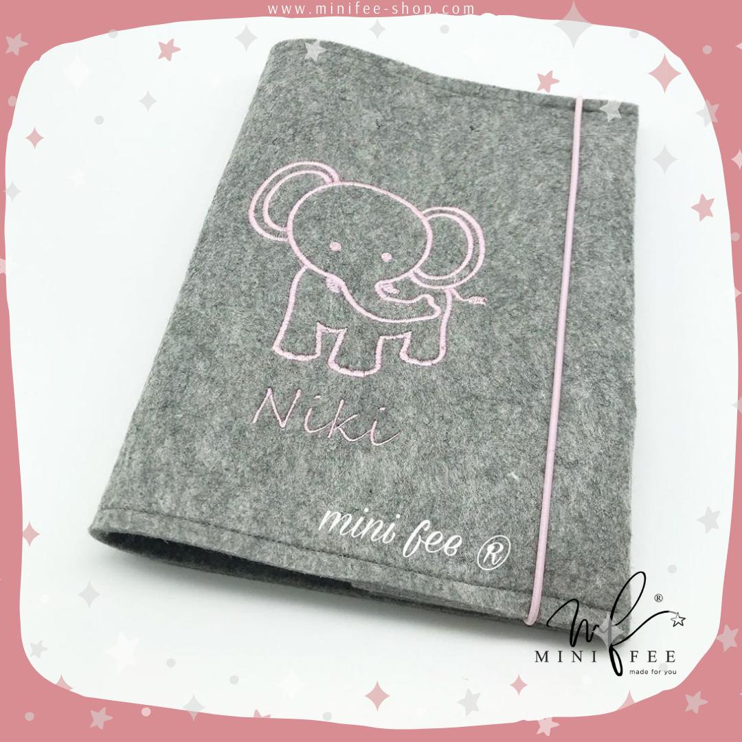 minifeeshop's tweet photo. 🐘 🌿Elephant baby pass cover for our little Niki!🌼
Good morning girls! 🌸 
Create your own personalised baby pass cover: 
👉🏻https://t.co/IHnYEGJPyG

#minifeeshop #personalised #family #conceptstore #baby #pass #cover #handmade #customised #withname #babies #accessories https://t.co/c0e6G2IHFp