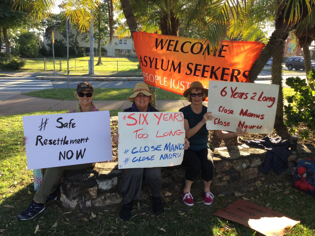 Members of Fair Go for Refugees, a group of concerned citizens shamed by Australia’s treatment of people seeking asylum, were stoked by the support from drivers as we held signs on the Gold Coast Highway on Friday 19th July.