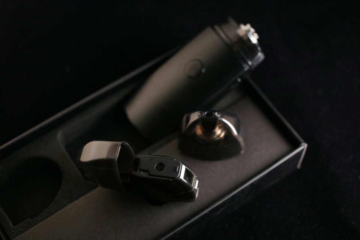 Jester Rebuildable Pod: matt black color ❤️
Do you like it? 😏
#vapegirls #vape #vaping #ecig #vapor #vapetricks #vapenation #vapeporn #vapejuice #vapepen #vaperazzi #vapestore #vapefam #vapestars #vapeordie #vapegirls #vapedaily #vapelyfe #vapeart #vapemurah #vapejakarta