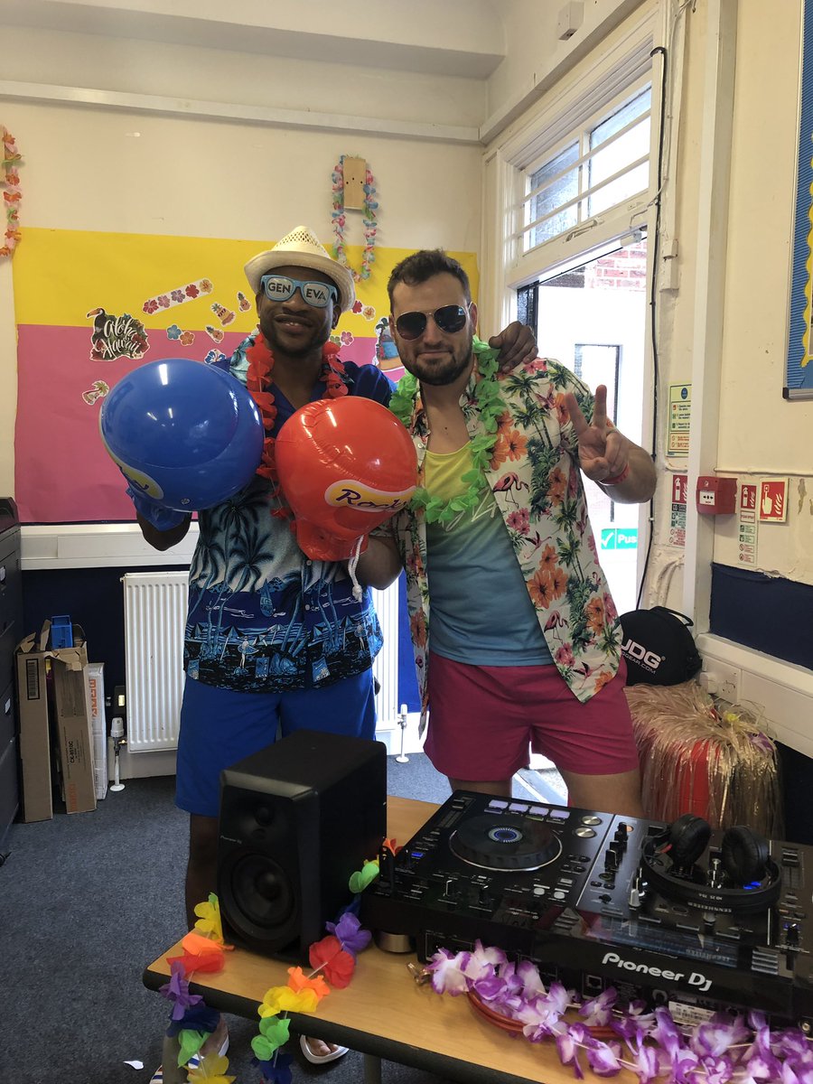 Crockett and Tubbs welcome you to the BA Hawaiian summer party! Thanks to the students on the party planning committee for all their hard work 🥳 🎉 🥊