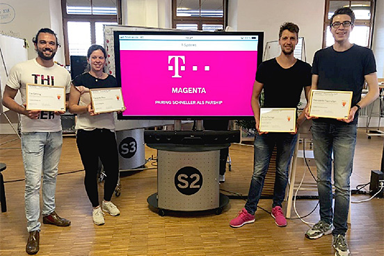 tsystemsde's tweet photo. Toller Erfolg für @tsystemsde beim @SAPdach Hackathon #Hack2Sol: Eine neue Smartphone App verbindet „Dinge“ aus der #IoT-Welt in Echtzeit mit Aufträgen im #SAP ERP-System. Gratulation an das Team um Robin Courage. Mehr zu IoT von #SAP & #TSystems https://t.co/FxlGg3GmGB https://t.co/IM8pjhmdgB
