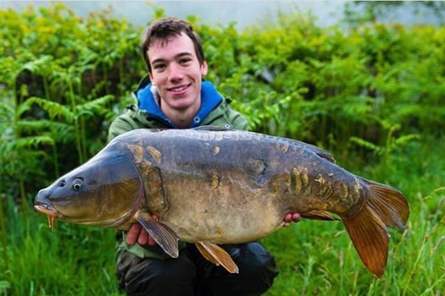 Alex aka @carlandalexfishing repping our Scout 2.o with a proper one, Nice one mate...⁠
#navitasangling #navitasapparel #navitas #nvts #carp #fishing #angling #apparel #outfitters #fb