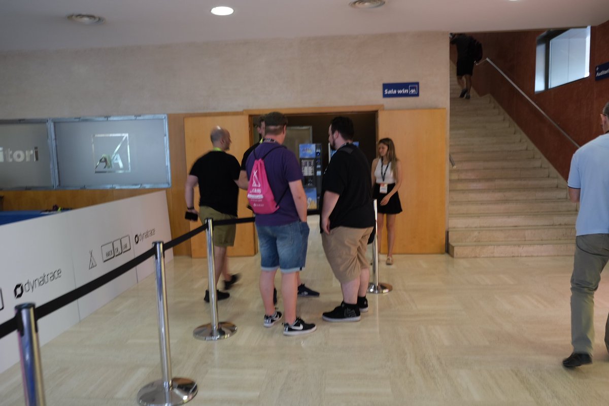 jscamp's tweet image. Last day of #jscamp 2019 is about to get started.