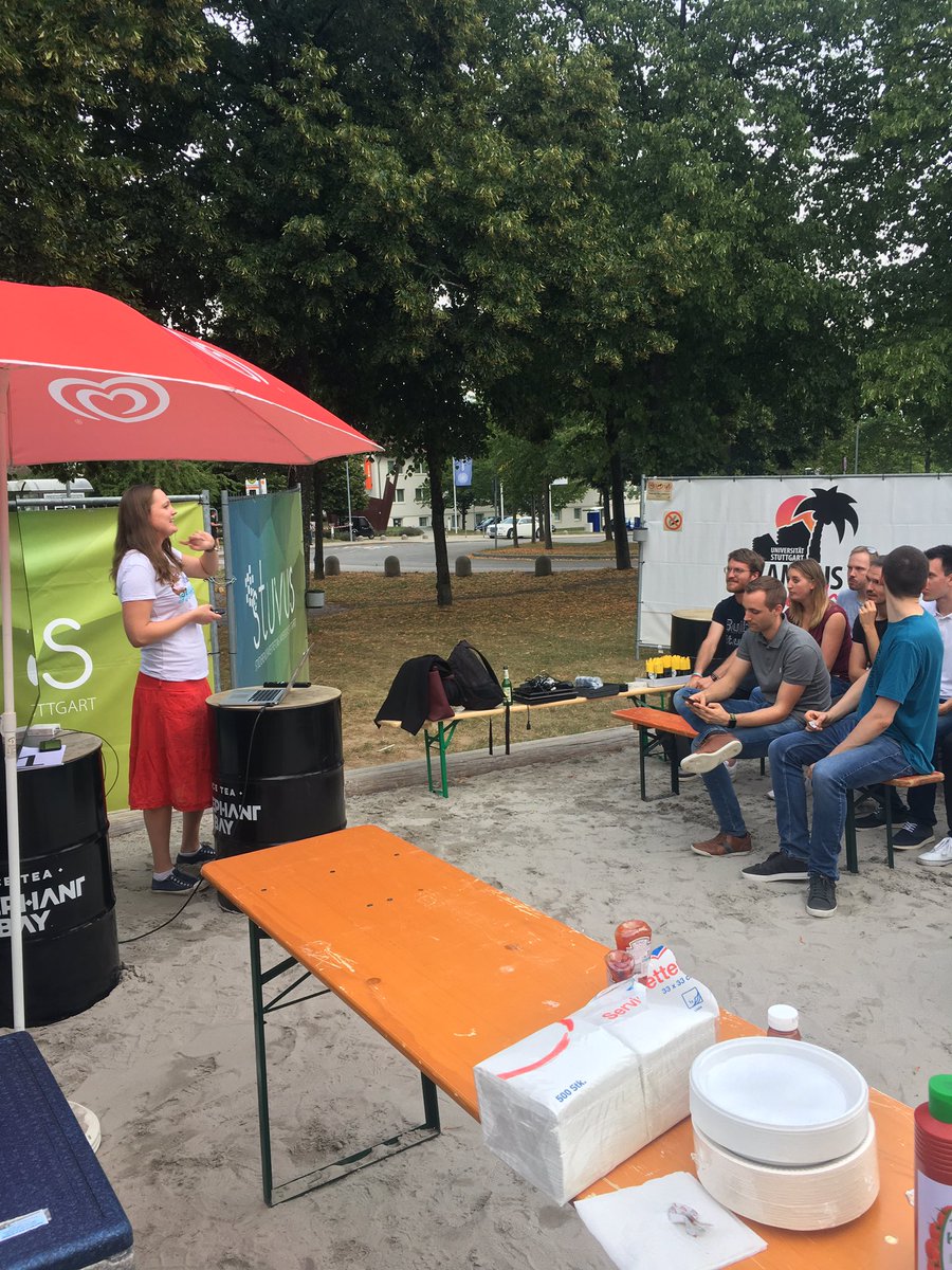 Wie aufmerksam die Leute <a href="/MartinaKraus11/">Not existing anymore</a> zuhören😉 (außer die erste Reihe☝️) <a href="/NgStuttgart/">Angular Stuttgart</a>  #ngStuttgartSummer