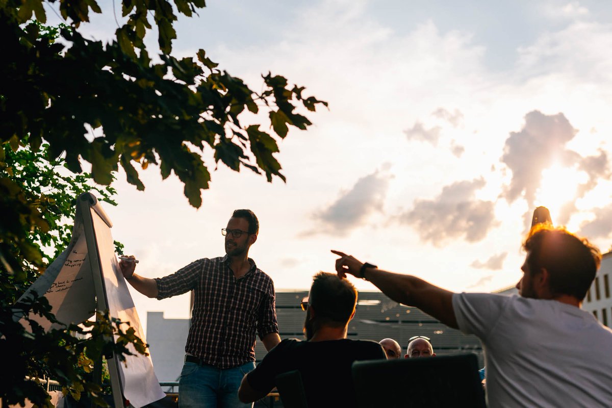 WayraGermany's tweet photo. What a night💥! 
We loved the perfect summer night #Fishbowl
at @mantro_net rooftop with @MechVentura, Lars Roessler, Yannic Metz, @manfredtropper, Lukas Strniste and of course also you! Thanks for joining us.
@startupzoom_ #startup #innovation #vehicles #BSHstartupkitchen https://t.co/bPaPvBBM2s