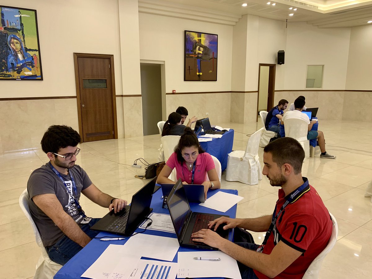uAntonine's tweet photo. Post of the day… Live picture from this year’s #UA Students #Hackathon! Great contestants for a great competition!
#uA_Engineering
#uA_events
#uAntonine https://t.co/CA2rItNtp8