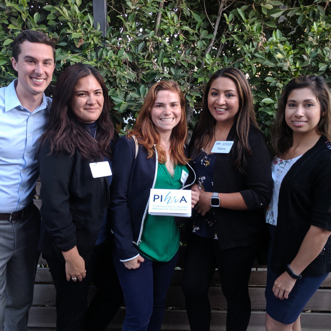 PIHRAEL's tweet photo. We had a great turnout at this week's PIHRA YP event - Cocktails &amp; Connections. There were so many young professionals in HR practicing their networking skills and making new friends.

Miss the event? Catch us at #CAHR19 https://t.co/5keUTJN3nm