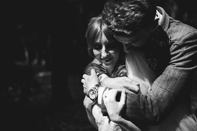 baxter_photo's tweet photo. e m b r a c e / / / ... hold me tight ...
.
.
.
#chillibarn #chillibarnwedding #otleychevin #otleychevinwedding
#weddingphotography #yorkshireweddingphotographer #relaxedweddingphotography #leedsweddingphotographer #weddingphotographer #hay… https://t.co/r5eFuH5rvw https://t.co/9oPPZM3T9x