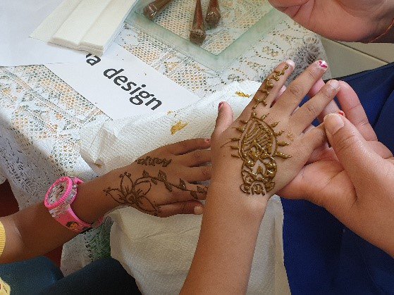 under8childcare's tweet photo. BrightStart ChildCare &amp; Education  would like to thank all the parents and the staff who made this day a wonderful one. One of the staff created beautiful patterns with henna on both adult's and children's hands. https://t.co/oJ8N4F2Kod