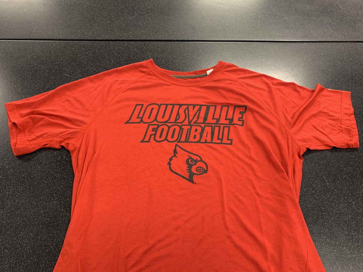 It’s #CardsGearFriday!  

- @UofLFootball Helmet
- 2XL Hoodie
- Large T-Shirt

Must retweet and be following to be entered to win!

Winner will be selected Monday!