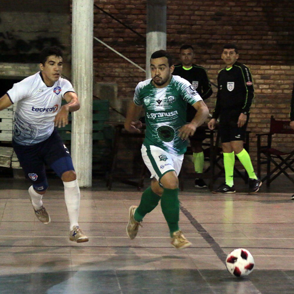 sancristobal_py's tweet photo. 📸 Imágenes de la Fecha 5 - Futsal Fifa 2019 - Primera División disputada en la noche de ayer en el Polideportivo San Cristóbal.

⚽️ San Cristóbal (2) - (3) Colo Colo

#ClubSanCristóbal #TodoVerde 🇳🇬 https://t.co/XXQSn4nZSI