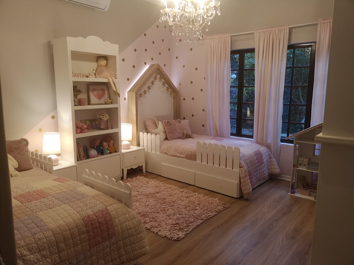 HandmadeProjec1's tweet image. We don&apos;t just build for big corporates and advertising agencies, we also build for little bosses..