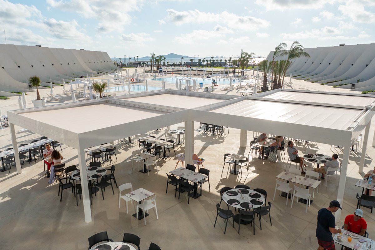 Neilson Mar Menor Beachclub, #Spain - now officially open!
🇪🇸☀️🏖🚴‍♂️🏊‍♀️🧘‍♂️⛵️🏄‍♀️🎾🍹🍾

We're absolutely delighted with our brand new Beachclub. A huge thanks to our brilliant staff, and everyone involved in the launch.

neilson.co.uk/beach/spain/ma…
#relaxashardasyoulike <a href="/NeilsonMarMenor/">Neilson Mar Menor Beachclub</a>