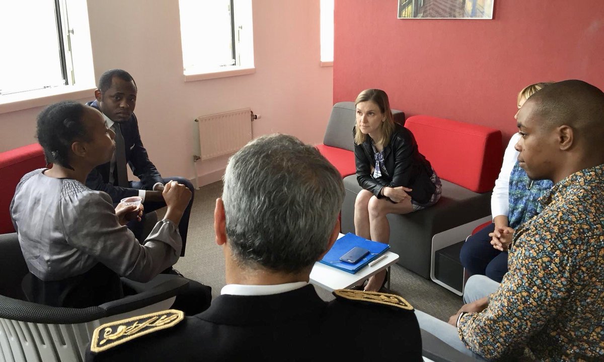 AgnesRunacher's tweet photo. J'ai échangé avec 5 entrepreneurs sur le rôle essentiel qu'avait joué la @CCI_93 dans le développement de leur projet.
💡Vous pouvez retrouver toutes les solutions proposées en matière de développement commercial par les CCI ici 👉 https://t.co/sYWmsdYFcn 2/2 https://t.co/KdwiGnlG1F