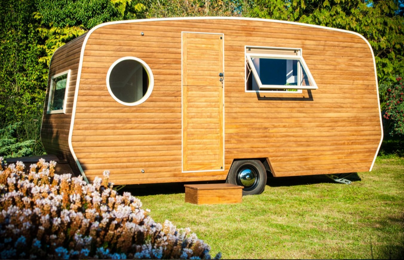 Pim Gijsbers on Twitter: "@Accoya @Caravanity Caravan is leuk, is beter, is ideaal: én van Nederlandse bodem is de camper! De voordelen van een camper en caravan verenigd