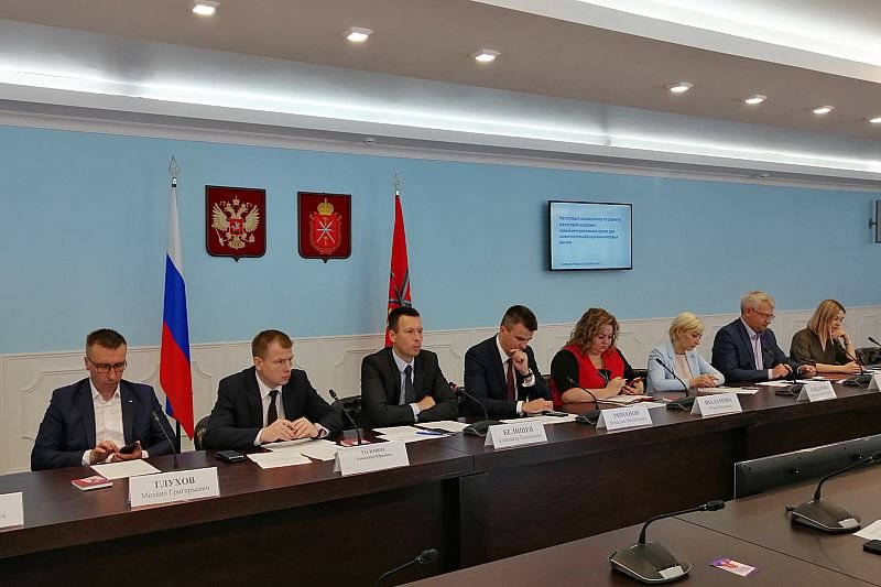 KomPredpr's tweet photo. @Tularegion71 В Туле обсудили новый сервис ФНС России «Налоговый калькулятор по расчету налоговой нагрузки» https://t.co/OJHirY3X8h https://t.co/8tjrarkG3q