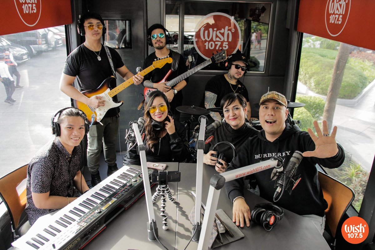 Wish Fm 107 5 For His Comeback Wish Bus Guesting Singer Songwriter Jmartin Castro Of Retrospect With The Faith On Fire Band Sang His Retro Pop Track Waiting And His Original Heartfelt