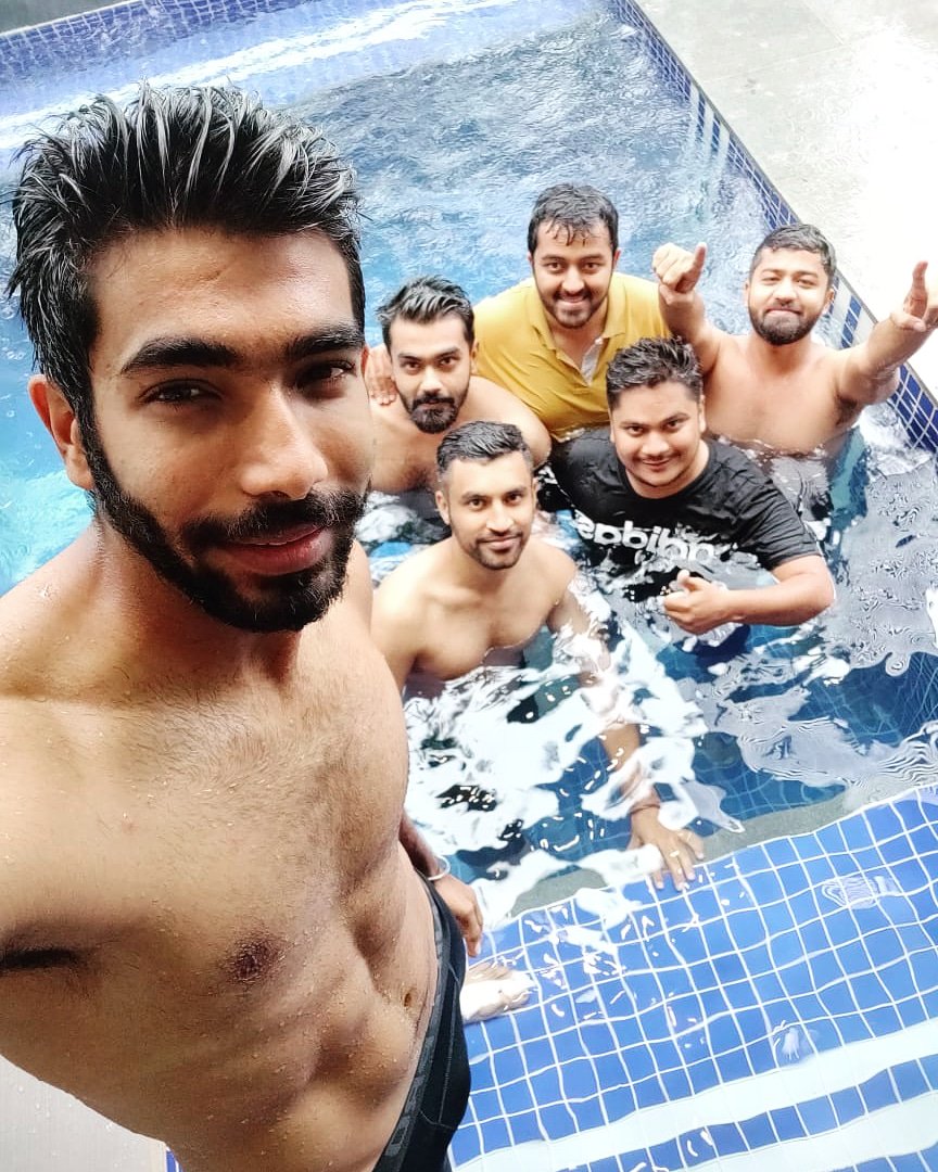 Jaspritbumrah93's tweet image. A dip and dive to start the holiday 🏊‍♂️