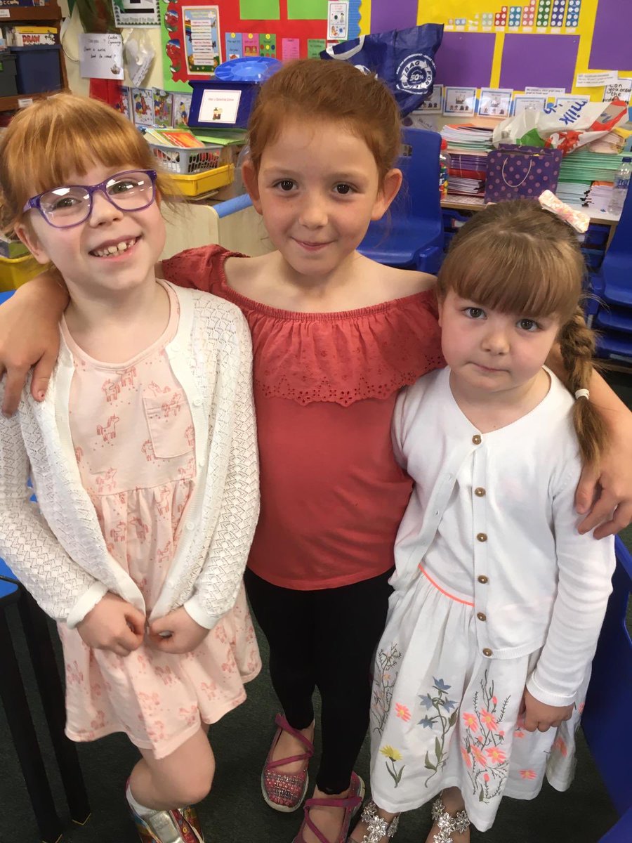 dosbarth_coch's tweet photo. Our last day in Dosbarth Coch🥰😍 https://t.co/43ANia6bYj