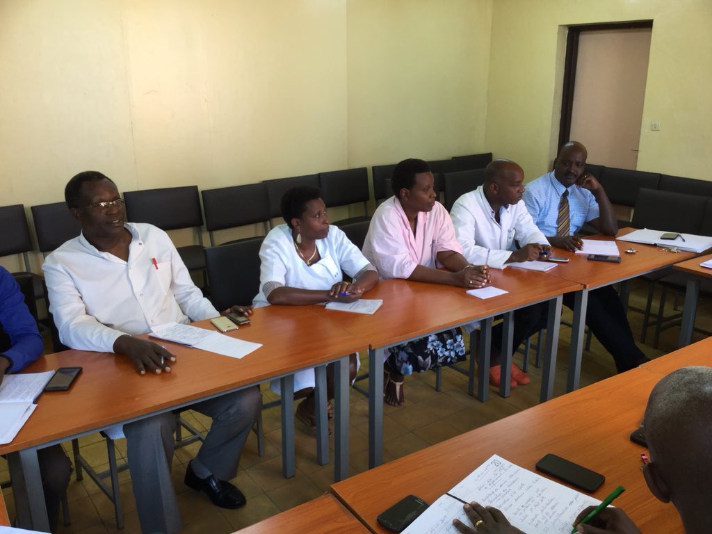 Réunion des Chefs de départements de <a href="/ChuKamenge/">CHUKamenge</a> avec le directeur général sur le fonctionnement des services.