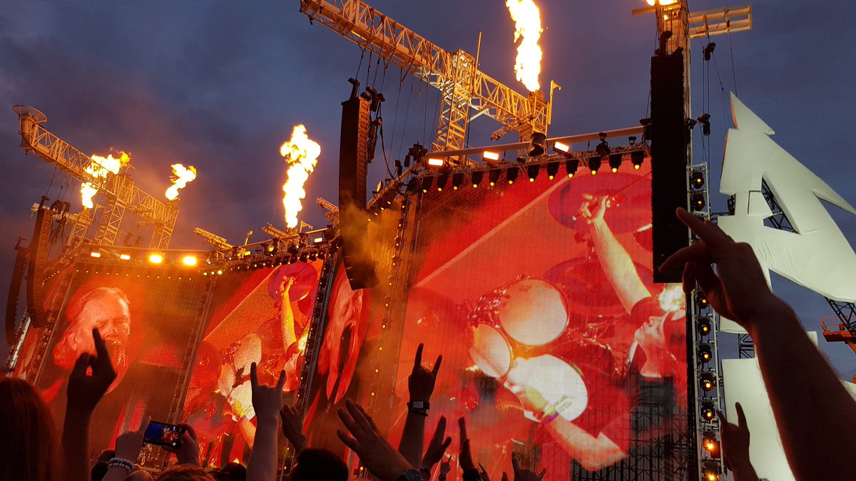 psych_n_sport's tweet photo. An incredible show, sound and emotions provided by @Metallica #MetInTartu https://t.co/F3gzUtBd85