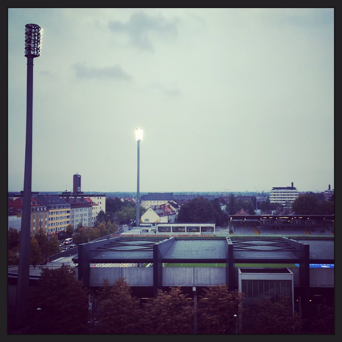 LaCaroratcha's tweet photo. 2008 noch knapp der Abrissbirne entkommen, 11 Jahre später beschließt die Stadt wohl nen weiteren Ausbau! Das #GWS würde so die Auflagen für den Bundesliga-Spielbetrieb erfüllen. Fußball in #Giesing wäre gesichert! Verdammt gute Nachrichten! 

#München #GrünwalderStadion #tsv1860 https://t.co/PD9GacVdQU