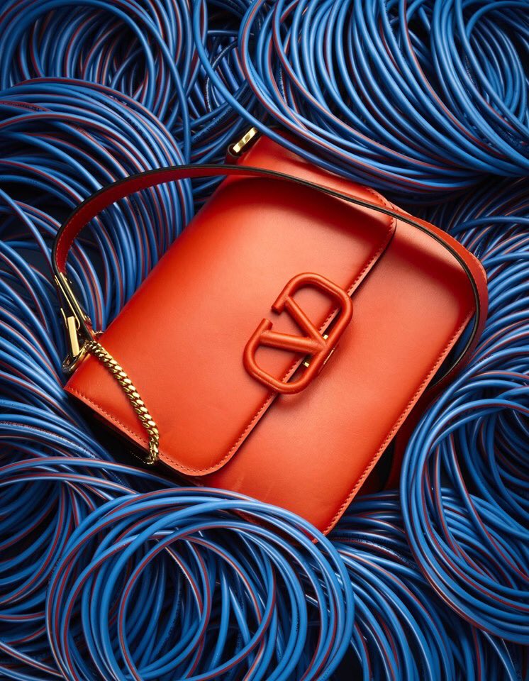 AlmaAlessandra's tweet image. #colorblocks ❤️💚#newlogo