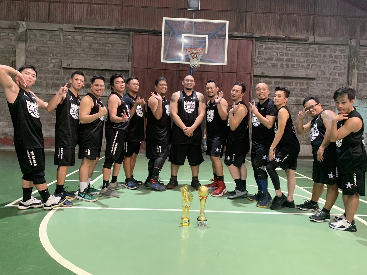 MadeinBacoLOUD's tweet photo. Congratulations Team! One Metro BacoLoud Champion Back to Back! 🥇🏆🏀🥳🎉😂#OneMetro #PurpleLife @Greg_MPCS @Josie_MPCS @jayndallas55 @Jamie_Metro @HPDEC1969 @Daniel_S181 @Mikestraveling @cwade0751 @CallieField @hopenorris @varunpandey84 @malyn_610 https://t.co/Es9obgb0pR