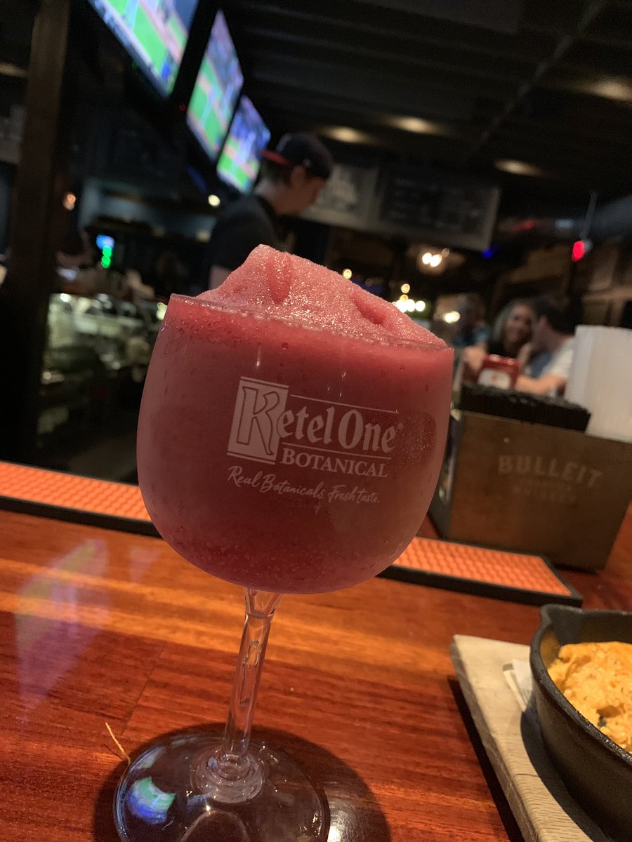 614_Spirits's tweet photo. Excessive heat advisory this weekend. Might as well make that Ketel One &amp; Soda a Ketel One Vodka slushee! 😋

#DiageoRep #KetelOne #TGIF https://t.co/ocjPacpkEn