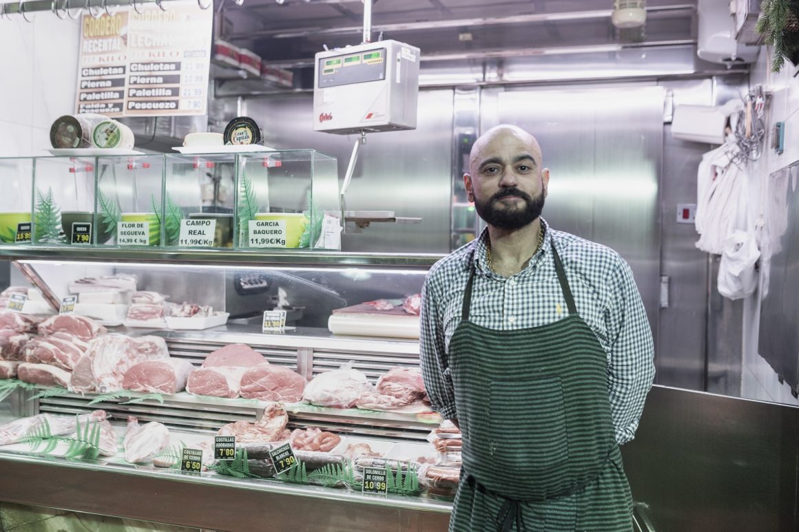 📣 Conociendo los puestos del @MercadoDeLaCebada… 

🥩🔵 Os presentamos a la CARNICERÍA CORBACHO, el puesto nº 213. Especializados en #ternera blanca, #cordero lechal y #conservas cárnicas.

#MercadodelaCebada #ConoceNuestrosPuestos #Madrid