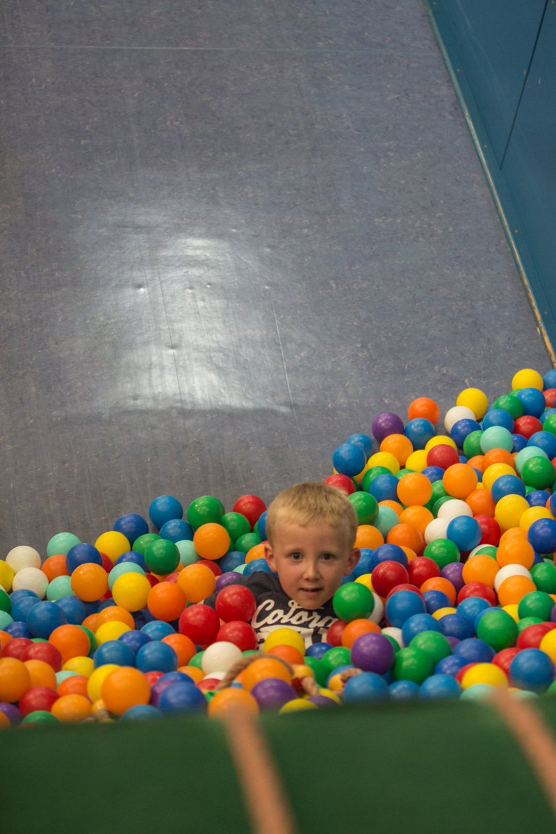 We've been loving this amazing weather 😍☀️ but if you need to get out of the sun, The Bull Pen is an indoor playground with a dedicated area for toddlers and an Adventure Zone for the bigger kids where they can can jump, slide, climb and adventure to their heart's content 😅💪