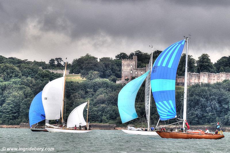 Panerai British Classic Week day 5 - Long inshore race tests fleet @PaneraiBCW yachtsandyachting.com/news/219940/Pa…