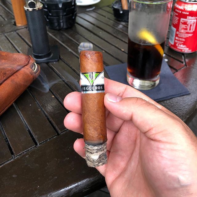 WhiskyWingman's tweet photo. Sometimes the simplest selection is the best 👌🏼
Vegueros Entretiempos are fantastic, often overlooked cigars. https://t.co/mw34ZimGKF https://t.co/pj72dOCeUI