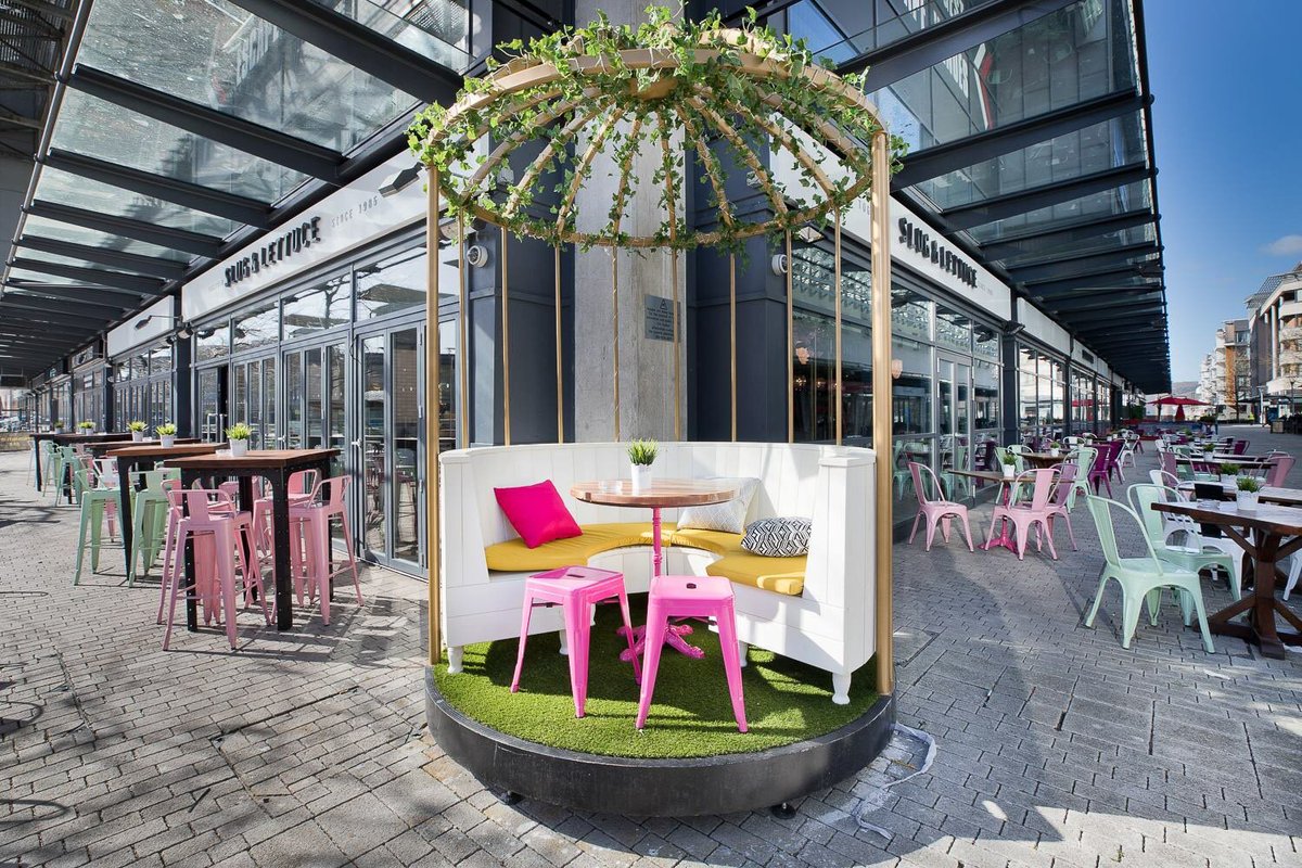 SlugHarbourside's tweet photo. 🌊 Heading to @BristolHarbFest this wknd? Pop in Slug and Lettuce Harbourside to celebrate in style with 2-4-1 on cocktails all day long! 🥳😍 https://t.co/HrwpOYCAW3