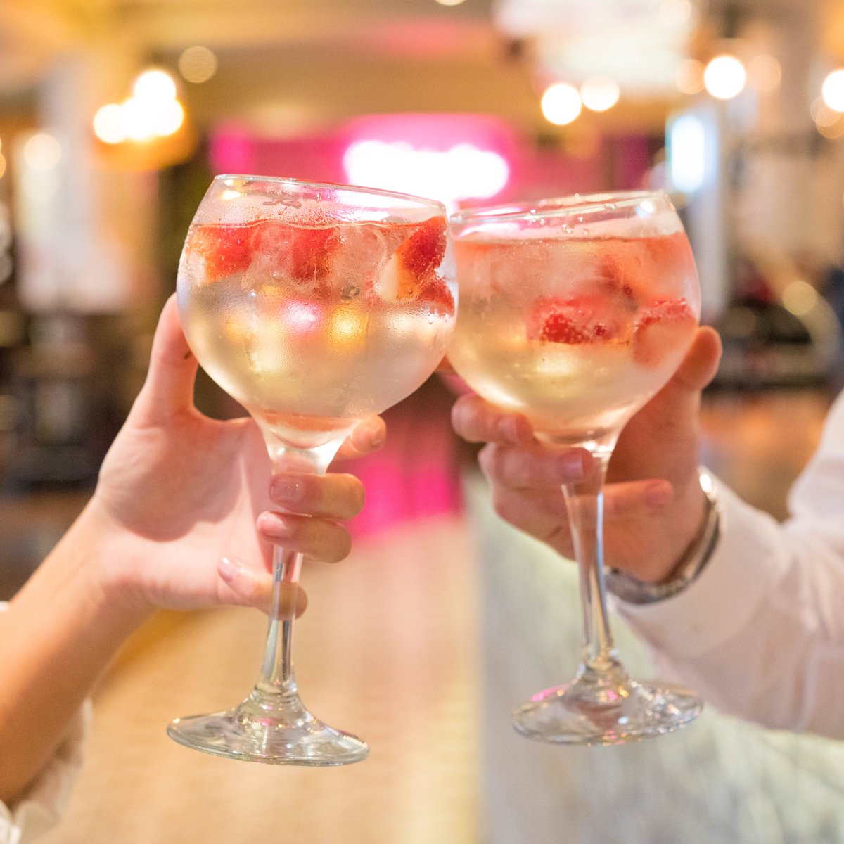 SlugHarbourside's tweet photo. 🌊 Heading to @BristolHarbFest this wknd? Pop in Slug and Lettuce Harbourside to celebrate in style with 2-4-1 on cocktails all day long! 🥳😍 https://t.co/HrwpOYCAW3