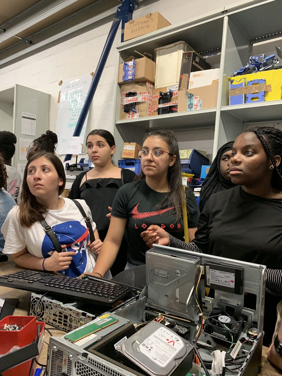 JumpInTech's tweet image. #throwback de notre visite @Ecodair_ESS   L’ordinateur n’a plus de secret pour nous 💪🏼😜😉  @BecomtechFr #JITCRETEIL #JUMPINTECH2019
#VACANCES #becausegirlscan #OKLM