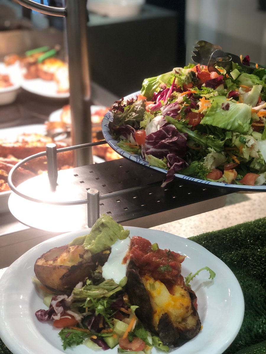 LStoreys's tweet image. #FridayFeeling #fullyloaded #potatoskins #Craigforth #stirling #WESTisBEST #foodies #cheflife #welovethisbusiness @lynnywinny_lynn @georgegunn2303