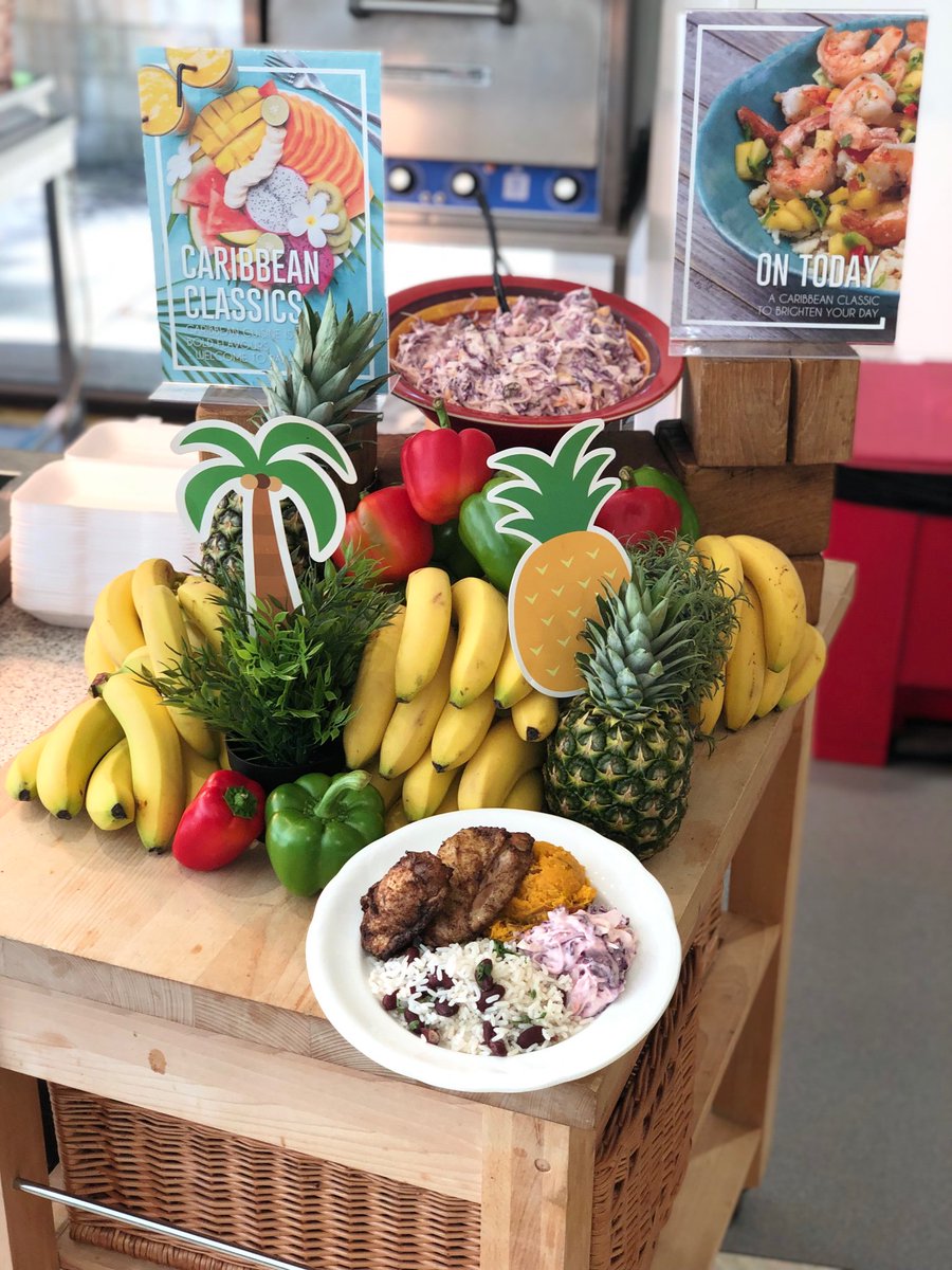 LStoreys's tweet image. Start the #weekend with some #Caribbean #jerkchicken #today #craigforth #stirling #WESTisBEST #chefslife #foodies #welovethisbusiness @georgegunn2303 @lynnywinny_lynn