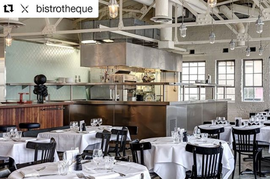 adisacooking's tweet photo. 👔Weekend ahead, go get yourself a well deserved cold one at @bistrotheque in London! 
👔Finde a la vista, el after work en Londres se toma en la #bistrotheque 
👔Quand le weekend commence, les Londoniers vont au Bistrotheque après le travail!
👔#cocinasmediterráneas https://t.co/OoMooyRWJh