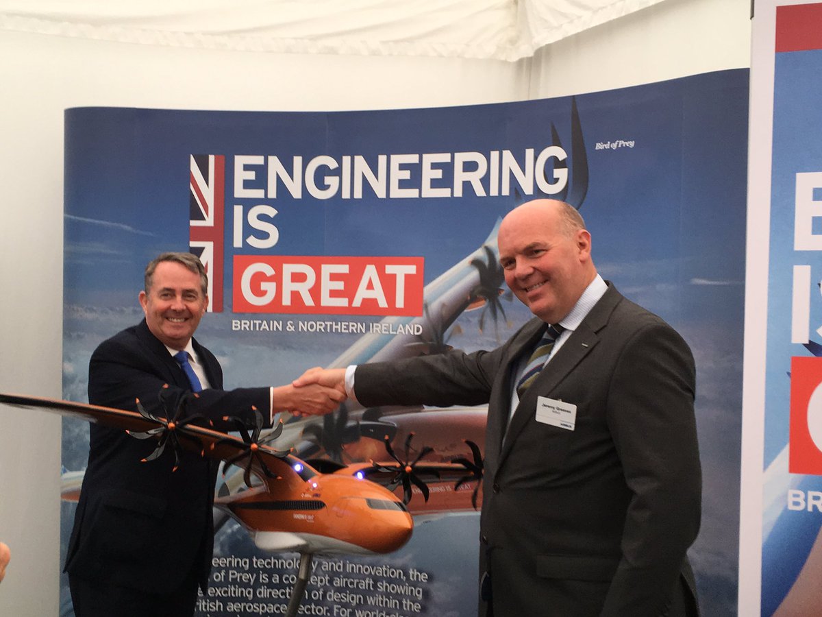 ADSgroupUK's tweet image. Great to see @AirbusintheUK and @LiamFox unveil Bird of Prey concept at Royal International Air Tattoo. #EngineeringisGREAT