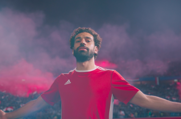 LBBOnline's tweet image. .@MADAMFilms recreates some epic Premier League football with Mo Salah in this @VodafoneGroup ad. bit.ly/2GloMXg