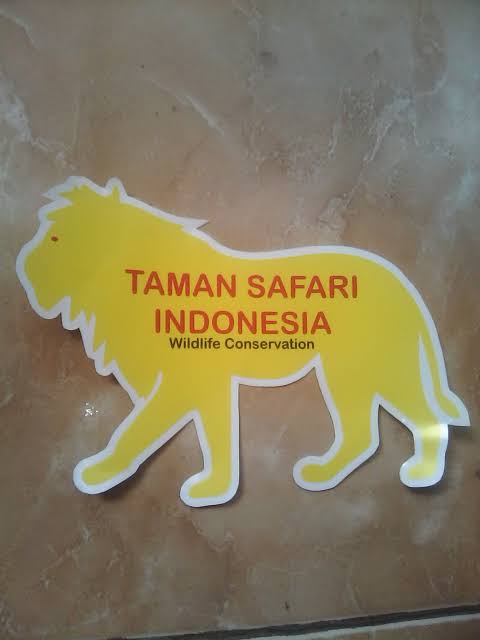 Frimawan's tweet photo. Ciri2 orang kaya menurutku ketika aku kecil https://t.co/MGSVyxE1x5