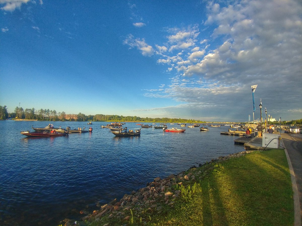 MikeA_TD's tweet photo. Another beautiful day as the @fort_frances #CanadianBassChampionship continues into Day 2! https://t.co/VYGMv4XOvv