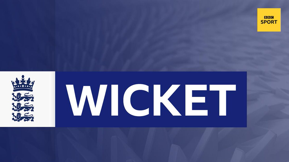 WICKET!Laura Marsh strikes again! Rachael Haynes tries to sweep but misses. She's hit on the pad in front and out lbw for 87. Australia 335-5. Live: https://bbc.in/2LZI3Bq #bbccricket #WomensAshes