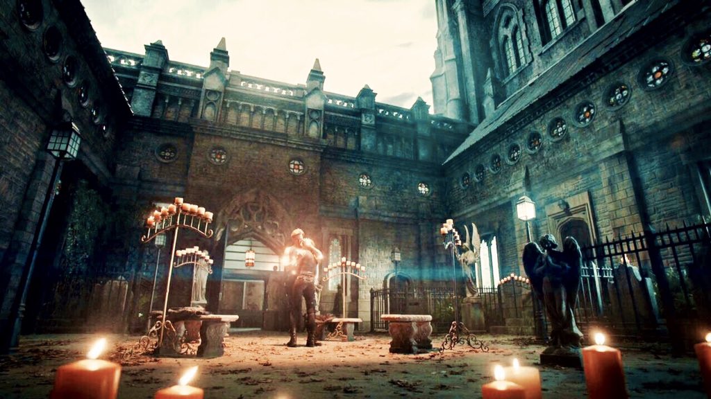 xheavenlyclace's tweet photo. #ClaceAppreciationWeek

day 5: favourite "moment of Intimacy"

the scene where Clary and Jace tried to track Jonathan together. the way she touched his body, the looks between them and how he hold her was so intimate and when the runes started to glow it was a magical moment. https://t.co/cbnSaSQry4