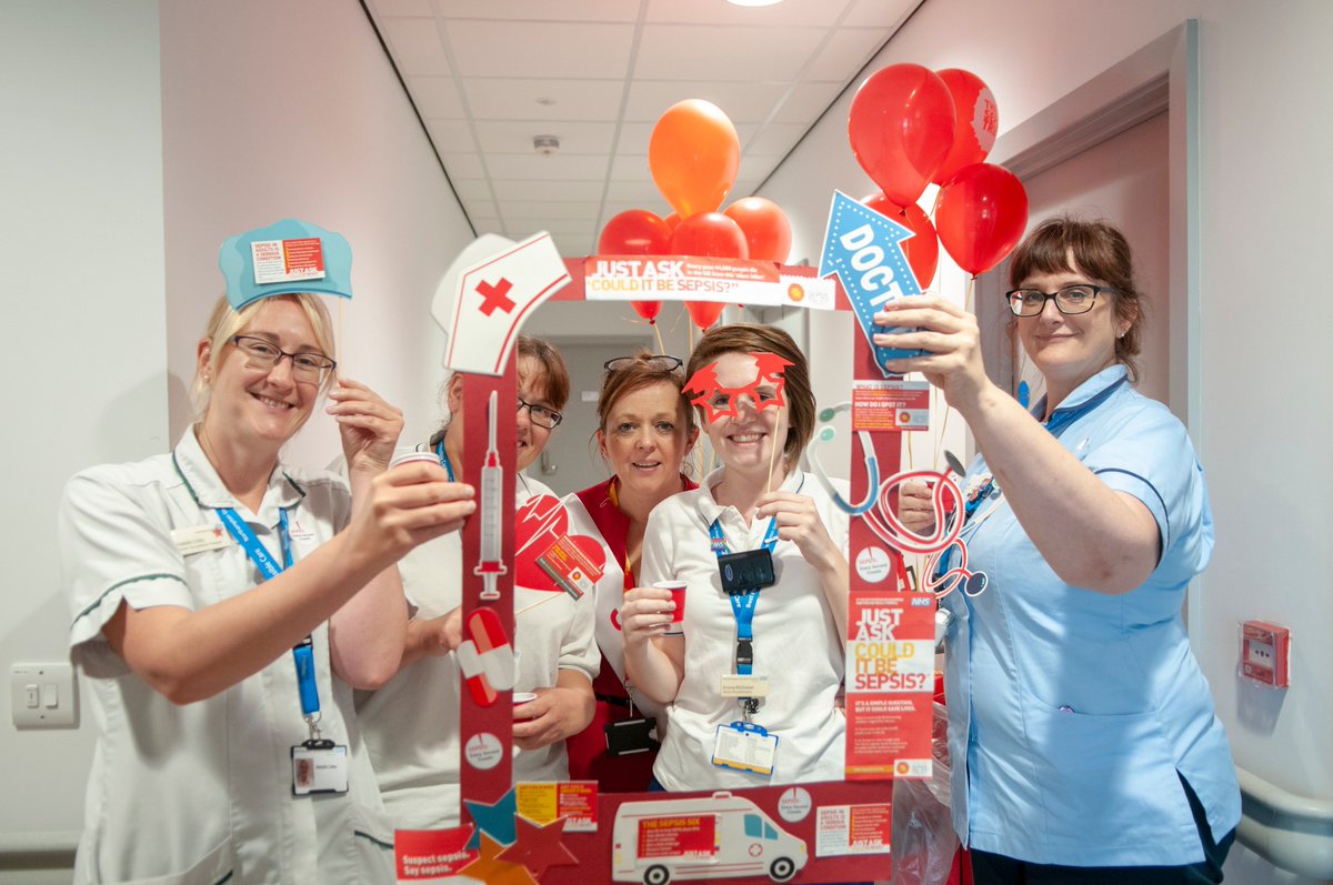 NGHnhstrust's tweet photo. Top marks for Esther White and their #Sepsis 60min display board! 🔴🔴🔴🔴
#WearRedForSepsis #WearRedDay
#SepsisAwareness #GetRedDay
#Northampton #NHS #Sepsis https://t.co/klZljSPq4h